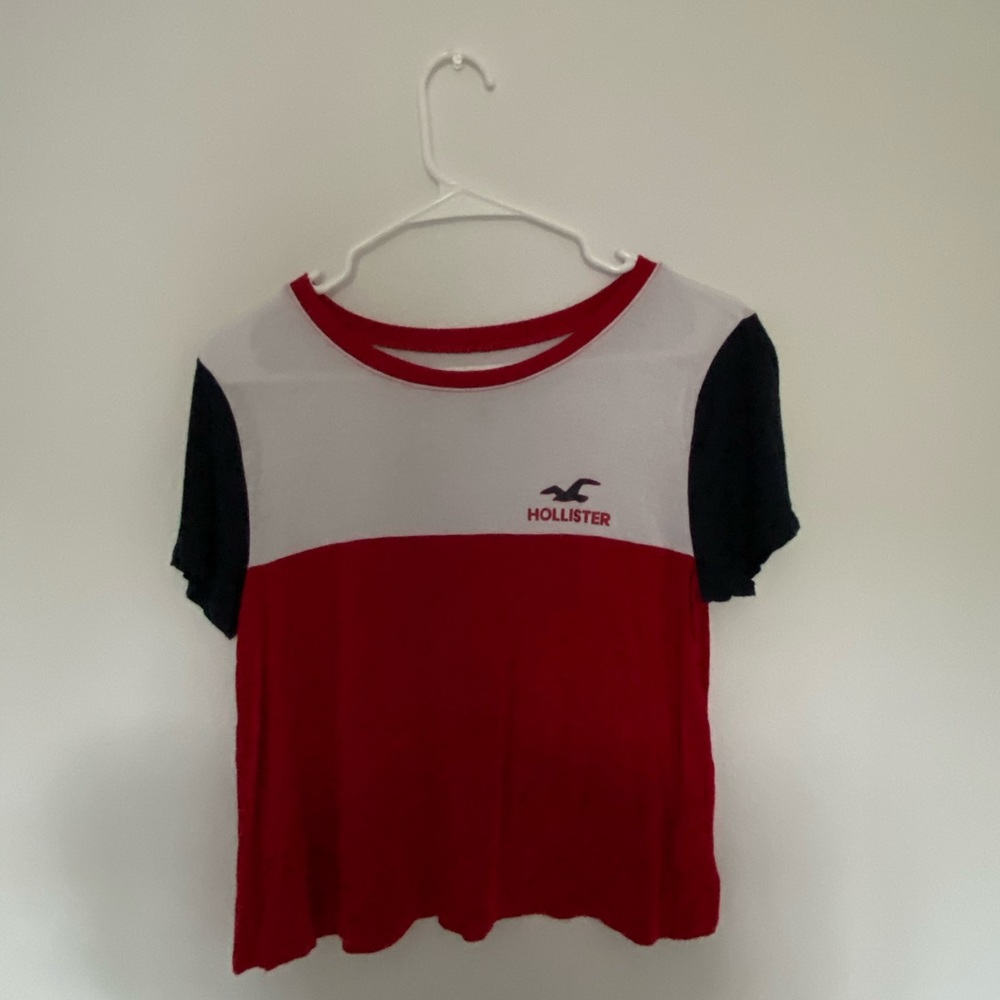 Hollister Cropped Tee